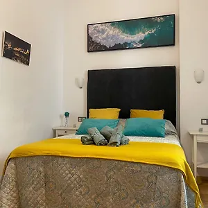  Apartment Quiet In The Heart Of Pool & Free Parking Spain